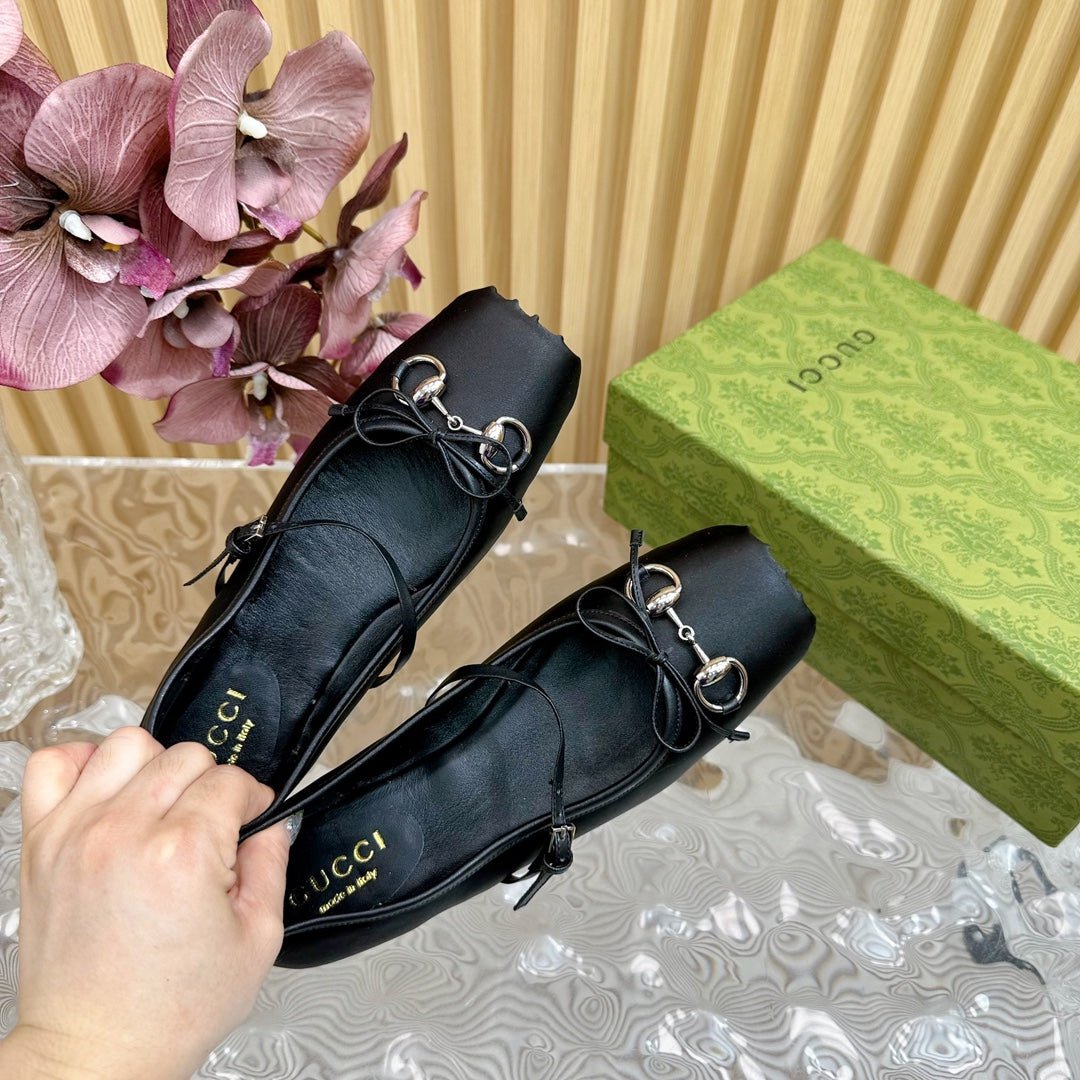 GUCCI BALLET FLAT IN BLACK SILK WITH SILVER HARDWARE