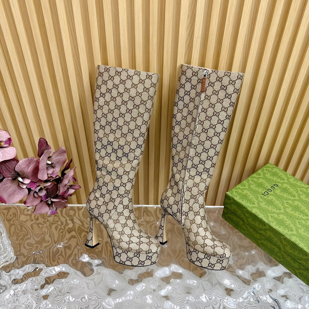 GUCCI PLATFORM KNEE BOOTS IN ECRU BEIGE MONOGRAM CANVAS AND SHEEPSKIN LINING