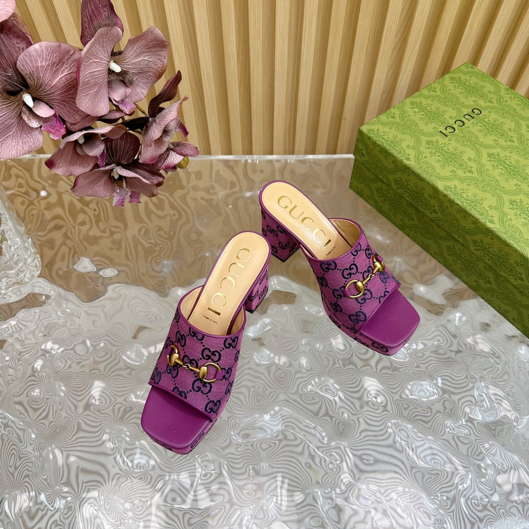 GUCCI HORSEBIT SLIDE SANDAL IN VIOLET MONOGRAM CANVAS AND SHEEPSKIN LINING