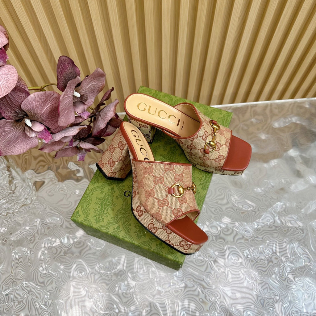 GUCCI HORSEBIT SLIDE SANDAL IN BRONZE ORANGE MONOGRAM CANVAS AND SHEEPSKIN LINING