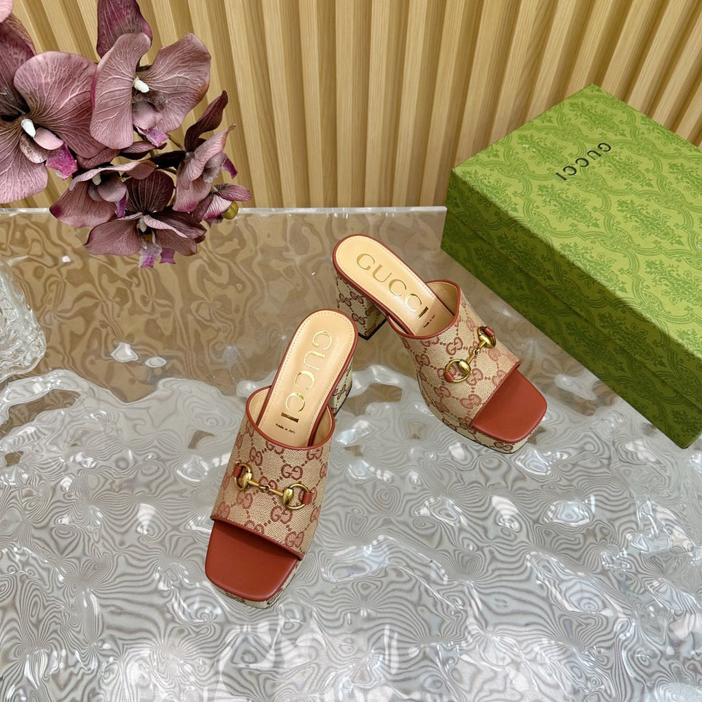 GUCCI HORSEBIT SLIDE SANDAL IN BRONZE ORANGE MONOGRAM CANVAS AND SHEEPSKIN LINING
