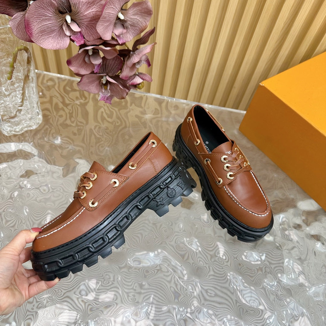 LOUIS VUITTON LV RECORD BOAT SHOE IN BRONZE BROWN GLOSSY CALFSKIN