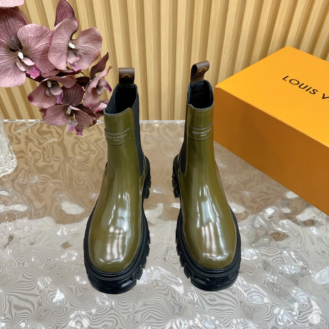 LOUIS VUITTON BOTTINE LV BEAUBOURG IN ARMY GREEN GLOSSY CALFSKIN