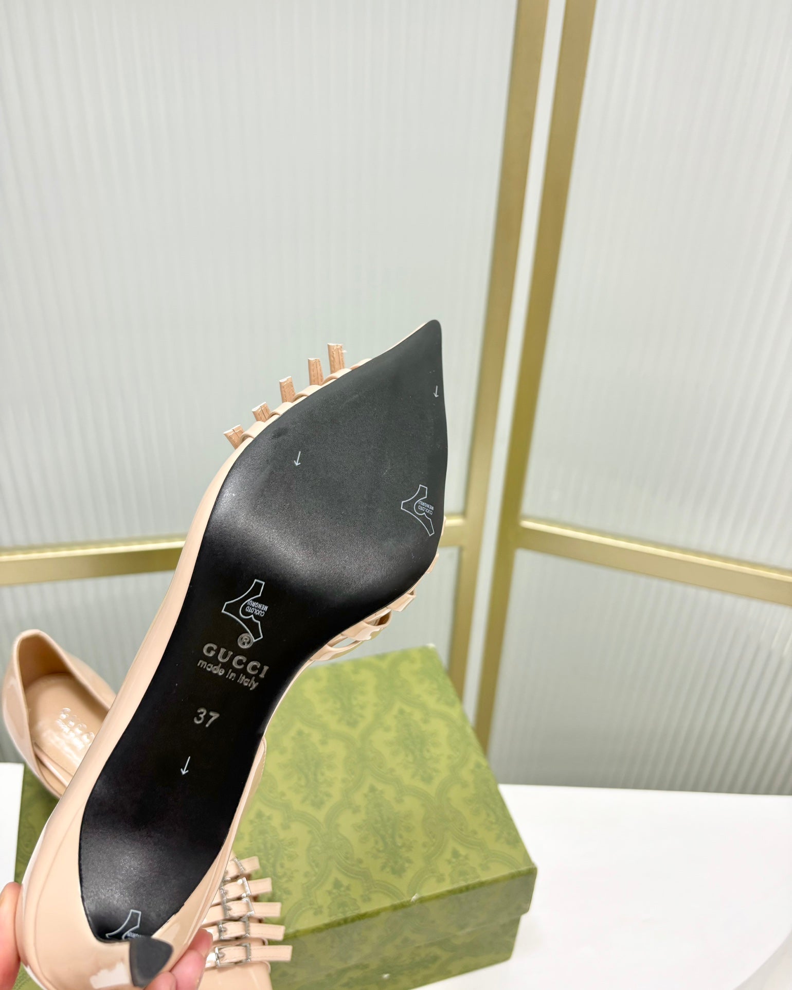 GUCCI HIGH PUMP 6 CM IN TAN BEIGE CALFSKIN