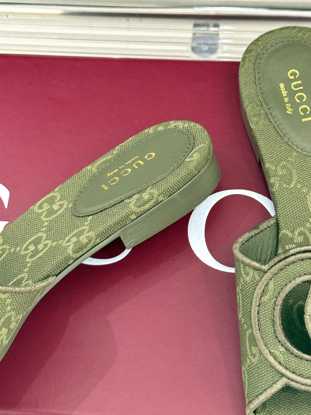 GUCCI SLIDE SANDALS IN MOSS GREEN FABRIC EMBOSSED LOGO STYLE 2