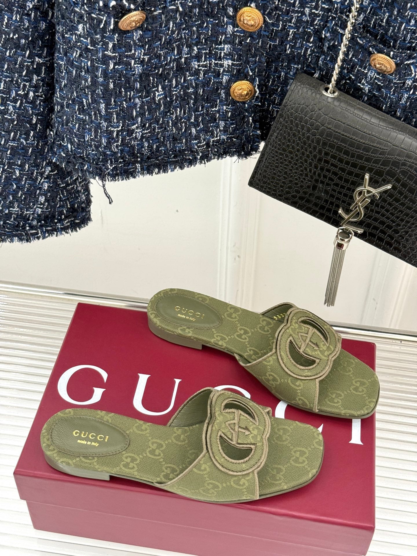 GUCCI SLIDE SANDALS IN MOSS GREEN FABRIC EMBOSSED LOGO STYLE 2