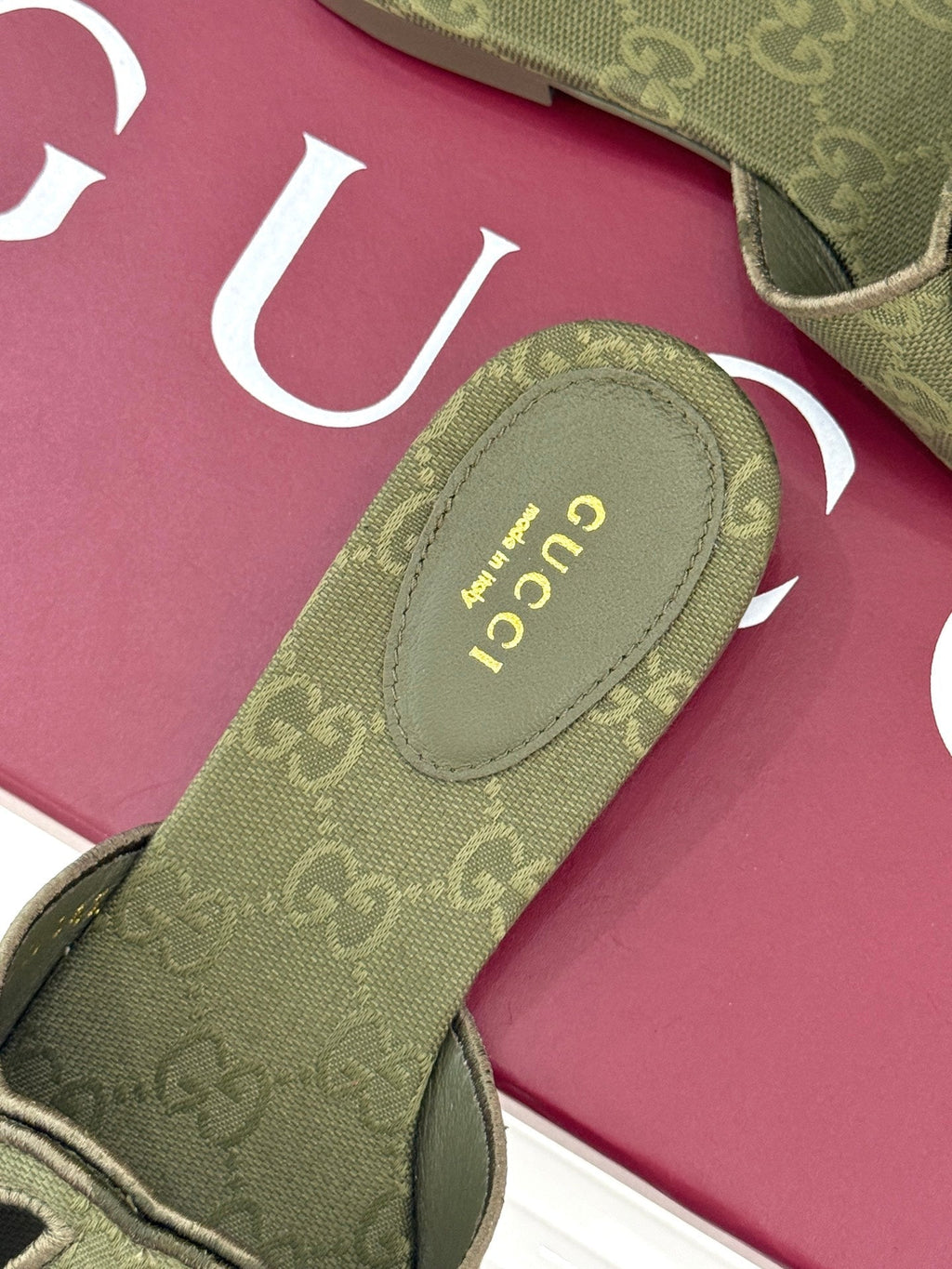 GUCCI SLIDE SANDALS IN MOSS GREEN FABRIC EMBOSSED LOGO STYLE 2