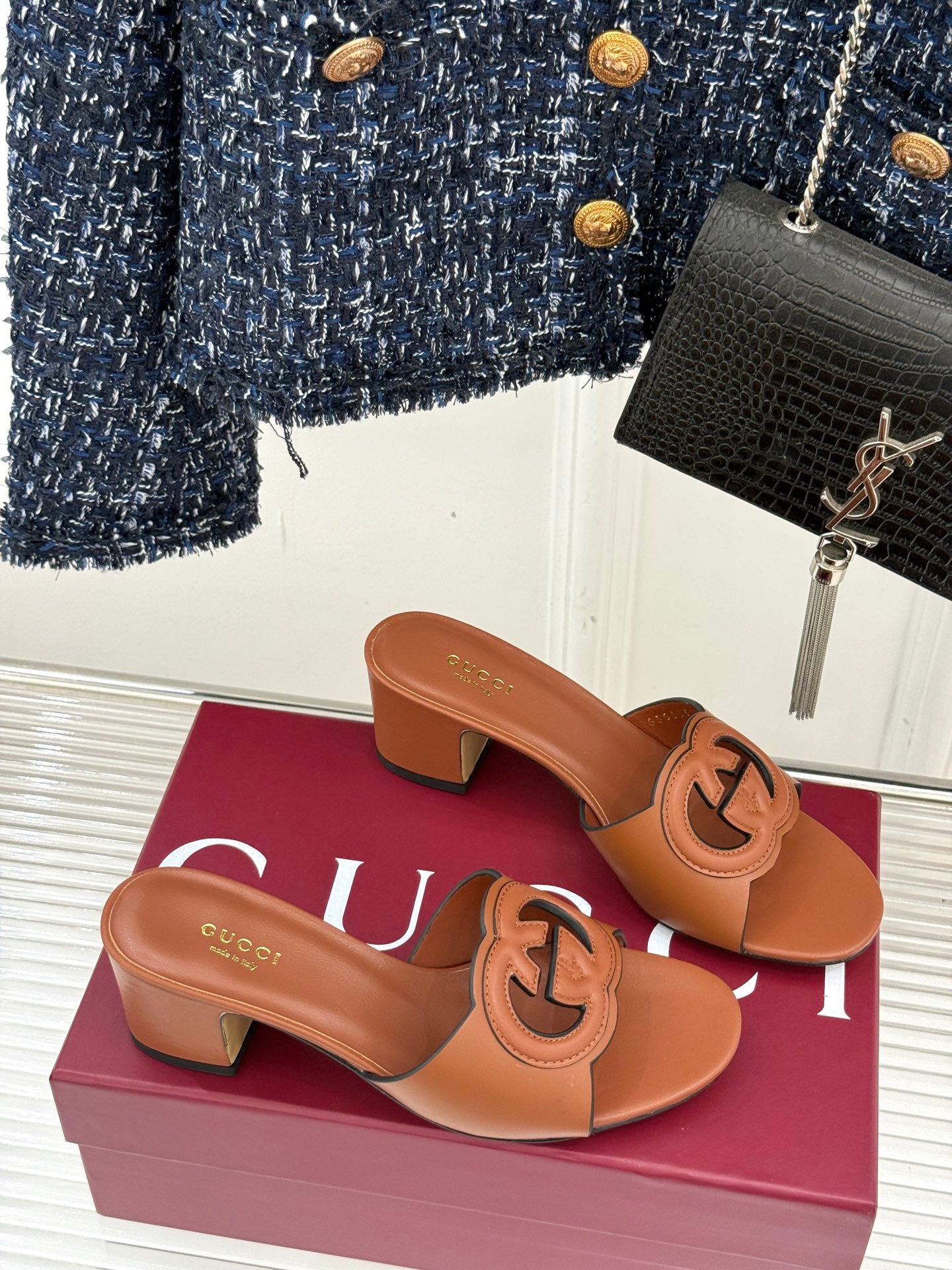 GUCCI MID-HEEL MULE IN RUST BROWN CALFSKIN