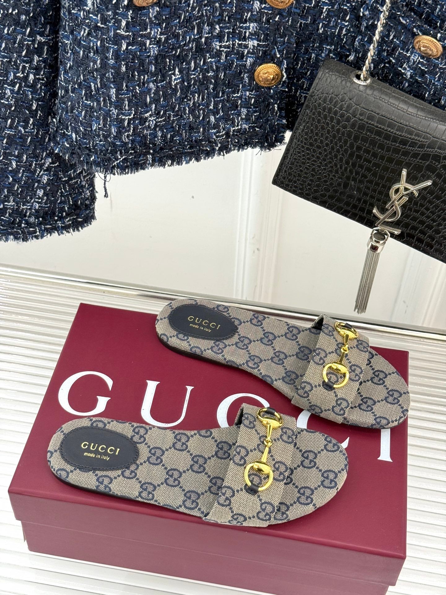 GUCCI SLIDE SANDALS IN WARM BEIGE FABRIC EMBOSSED LOGO