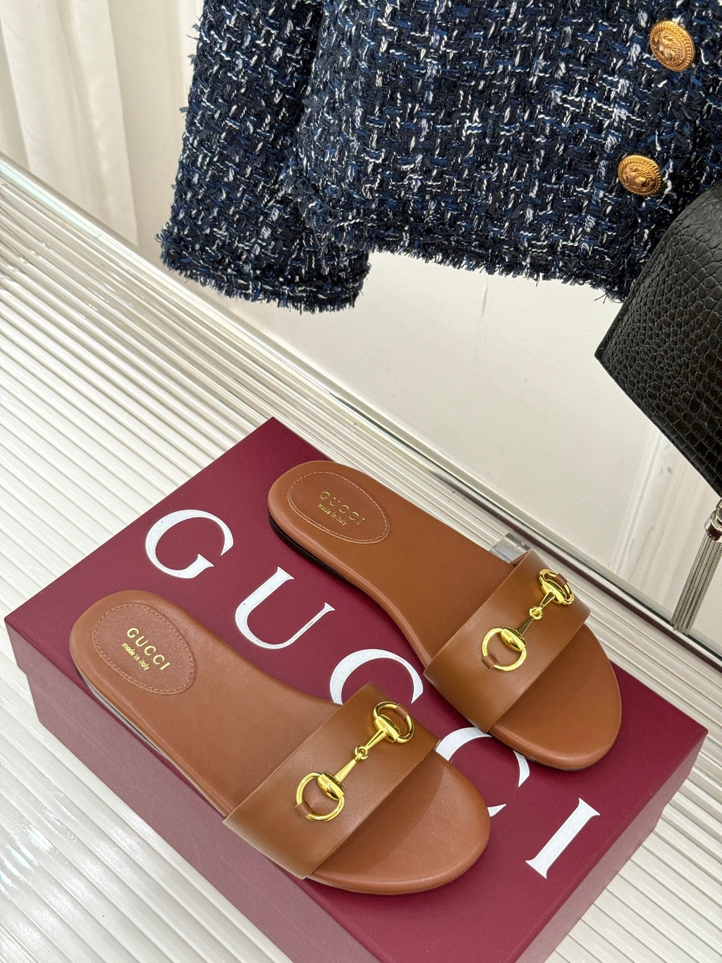 GUCCI SLIDE SANDALS IN BROWN CALFSKIN WITH GOLD HARDWARE