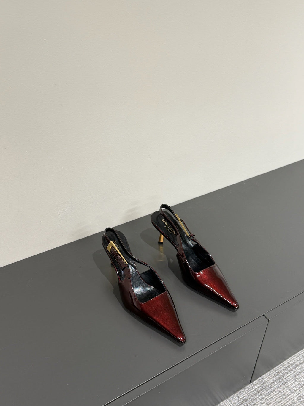 LOUIS VUITTON LEE SLINGBACK PUMPS 75 MM IN BURGUNDY RED PATENT CALFSKIN