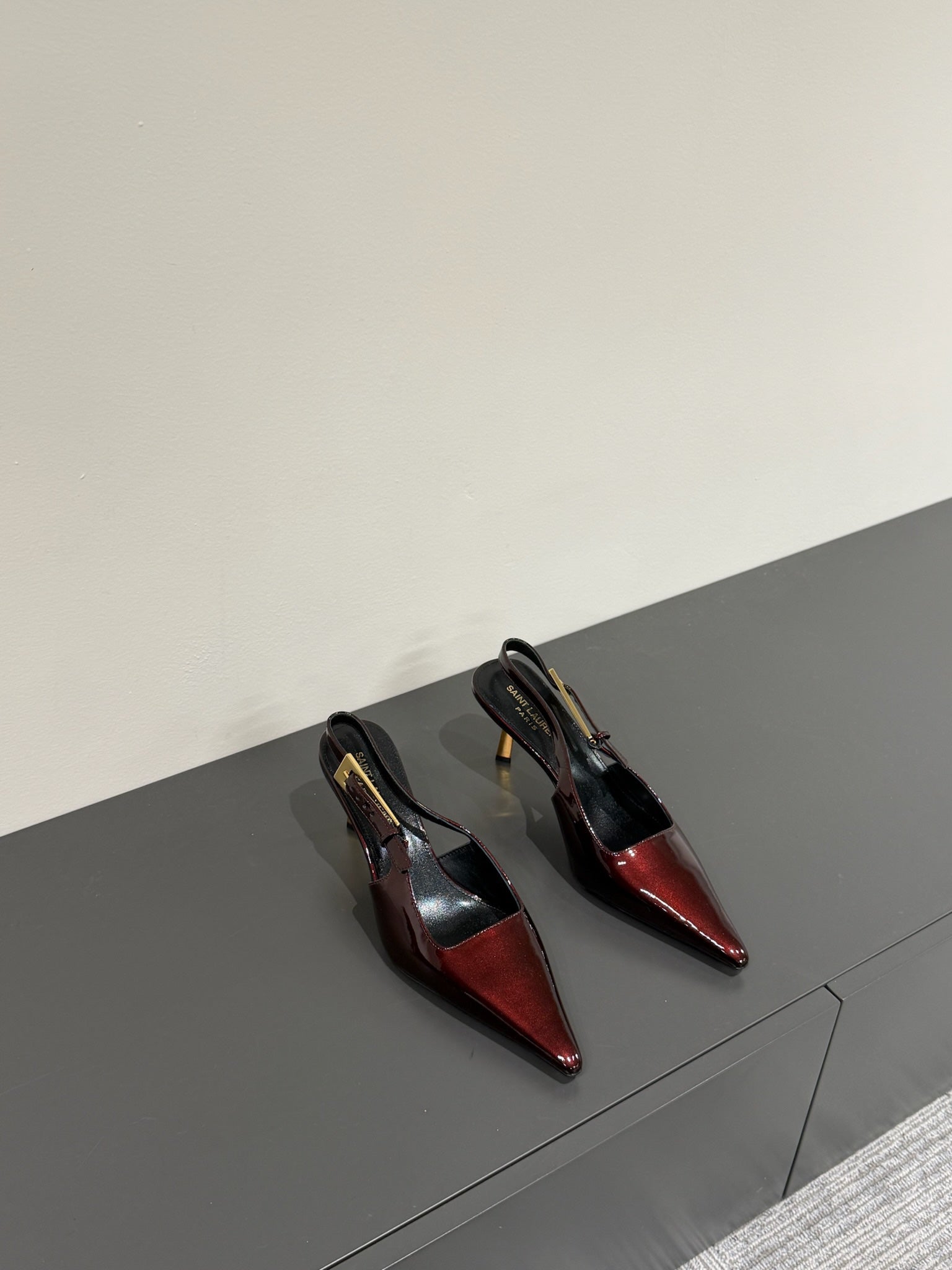LOUIS VUITTON LEE SLINGBACK PUMPS 75 MM IN BURGUNDY RED PATENT CALFSKIN
