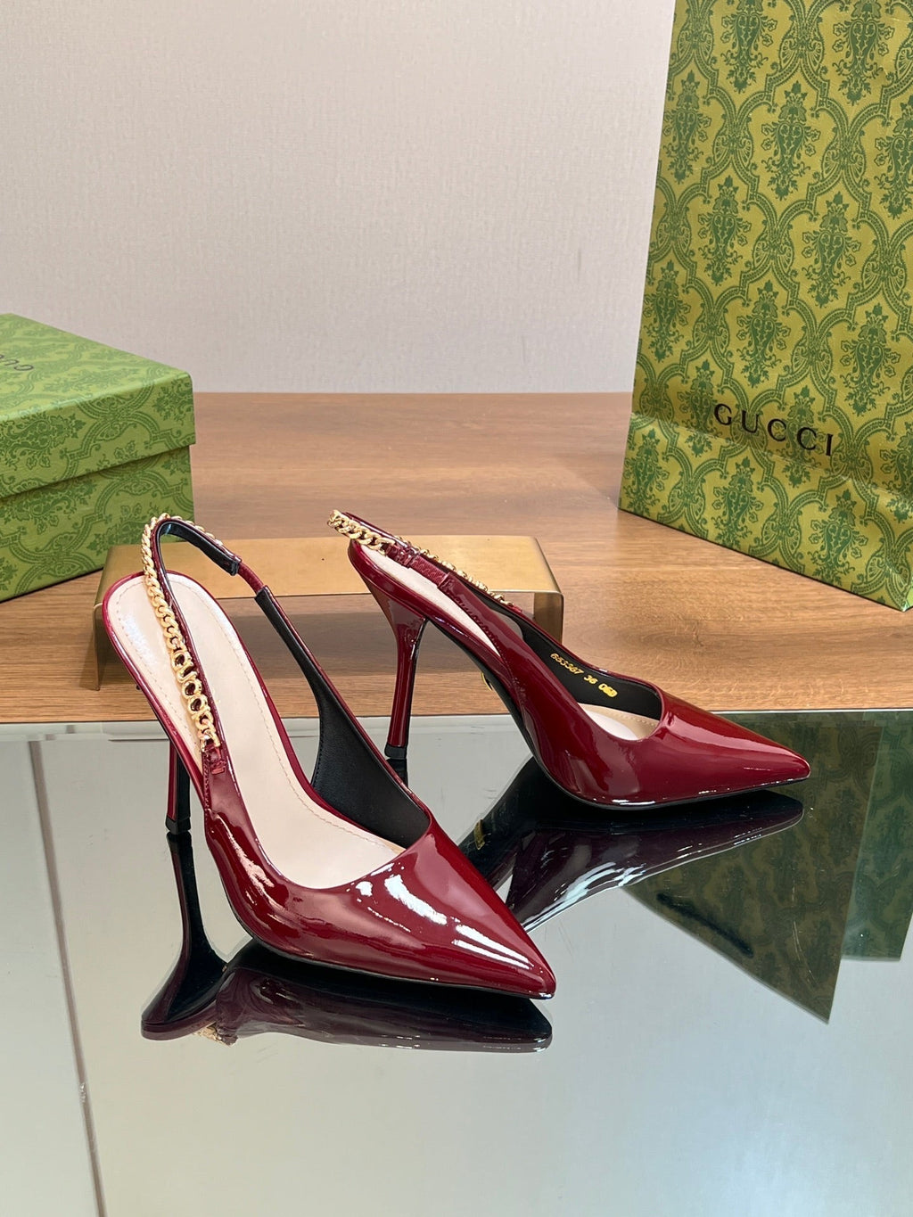 GUCCI SIGNORIA SLINGBACK PUMP BLOOD LAMBSKIN