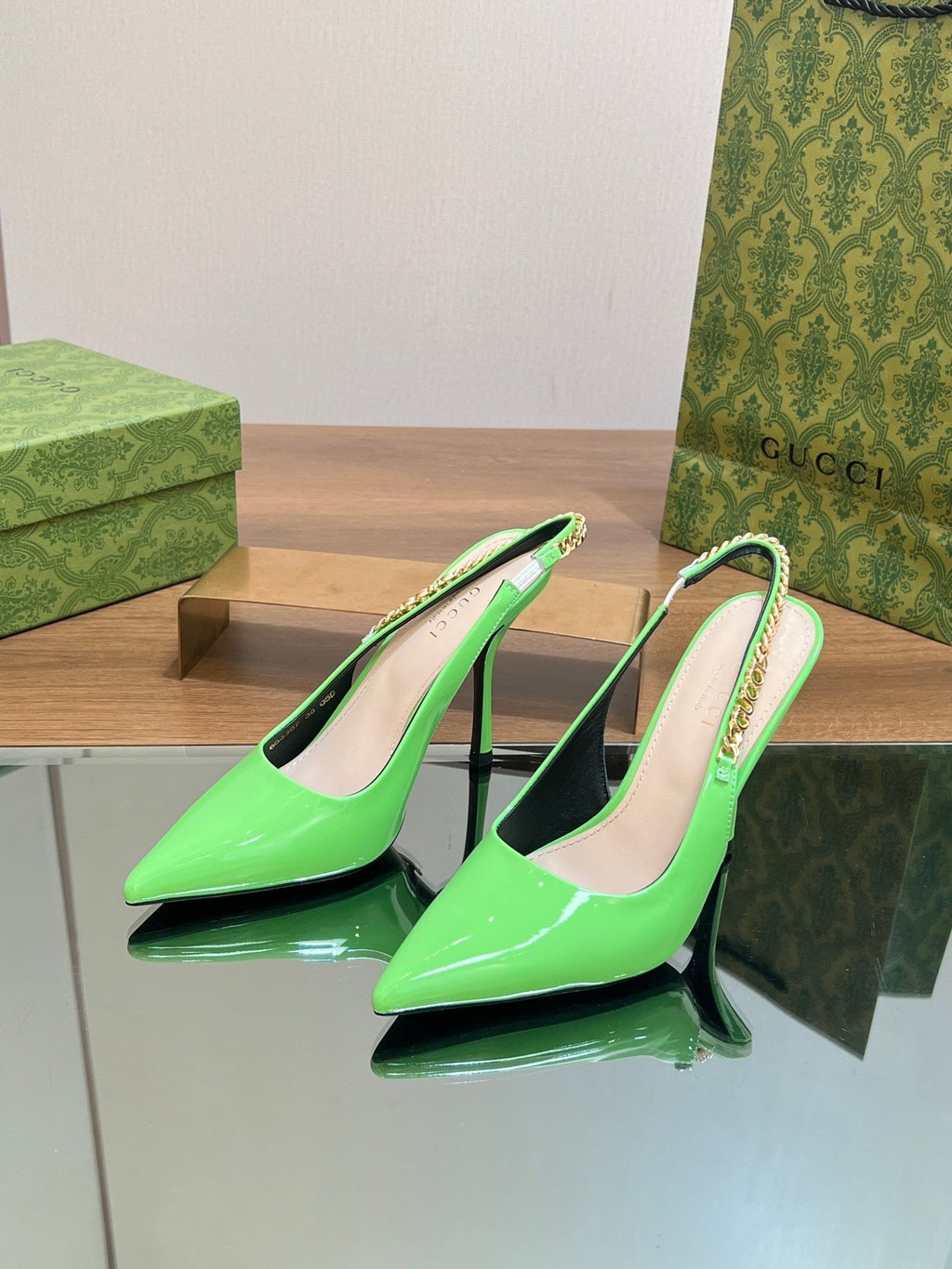 GUCCI SIGNORIA SLINGBACK PUMP SHAMROCK LAMBSKIN