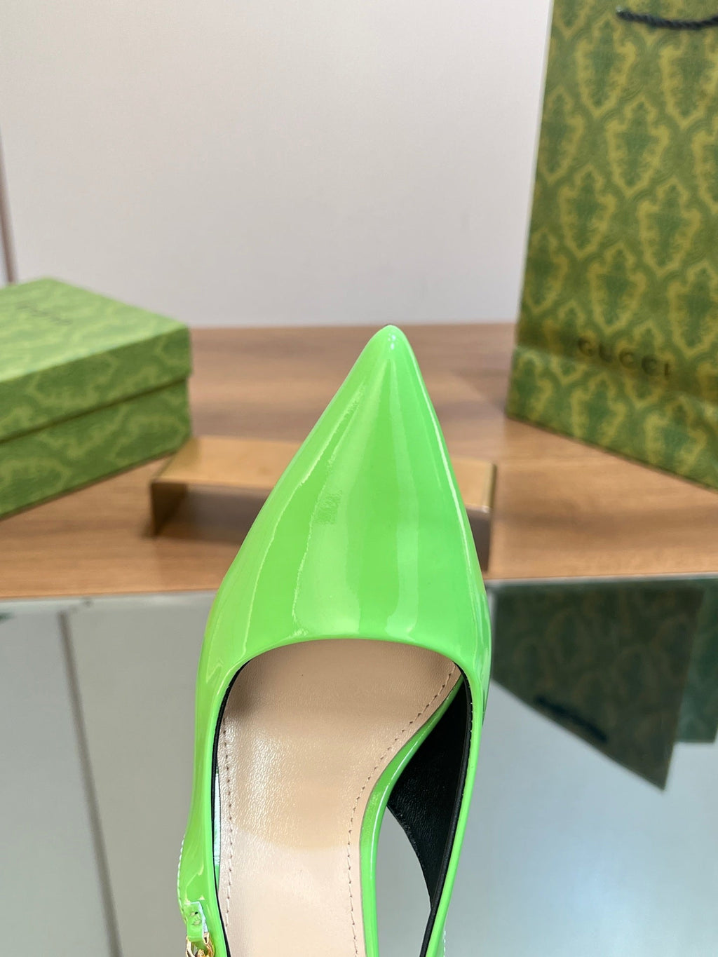 GUCCI SIGNORIA SLINGBACK PUMP SHAMROCK LAMBSKIN