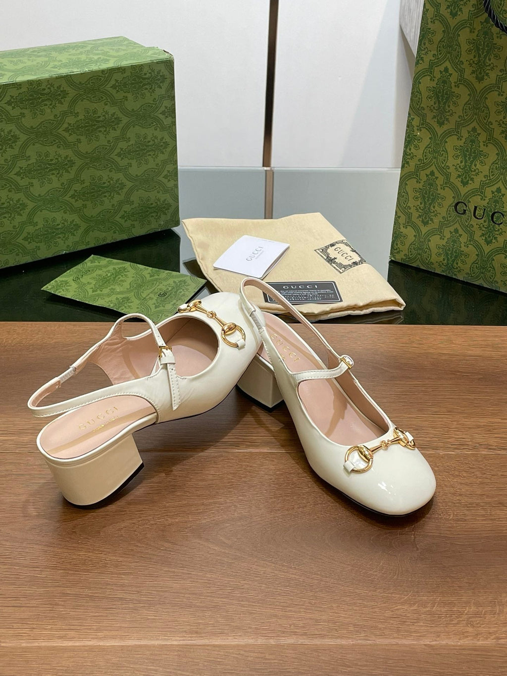 GUCCI HORSEBIT PUMP WHITE GLOSSY LAMBSKIN