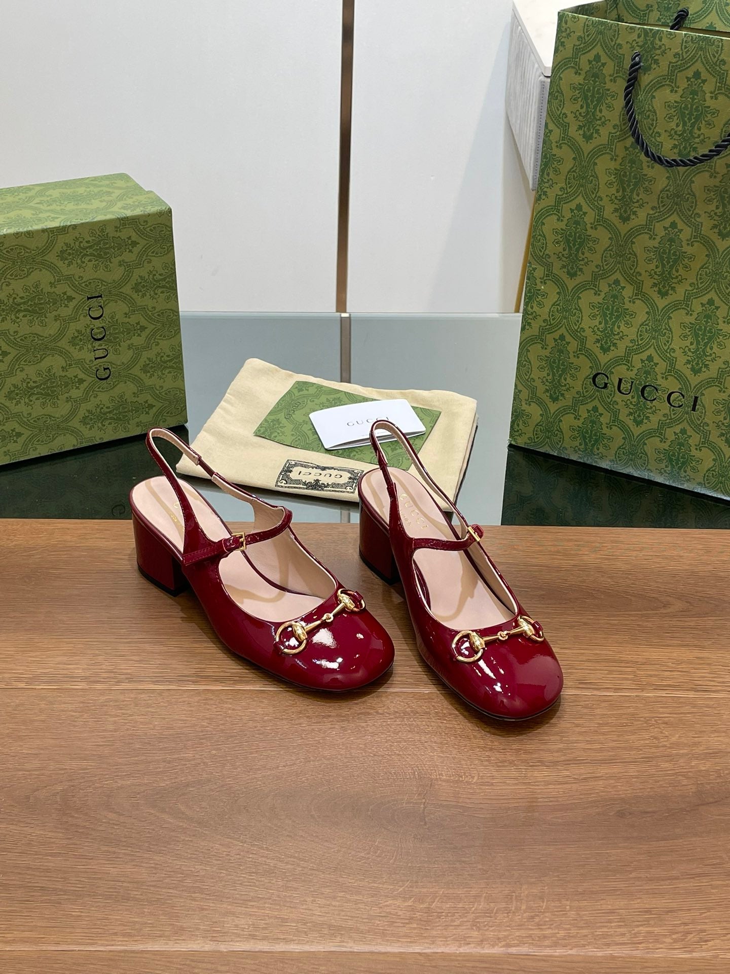 GUCCI HORSEBIT PUMP SCARLET LAMBSKIN