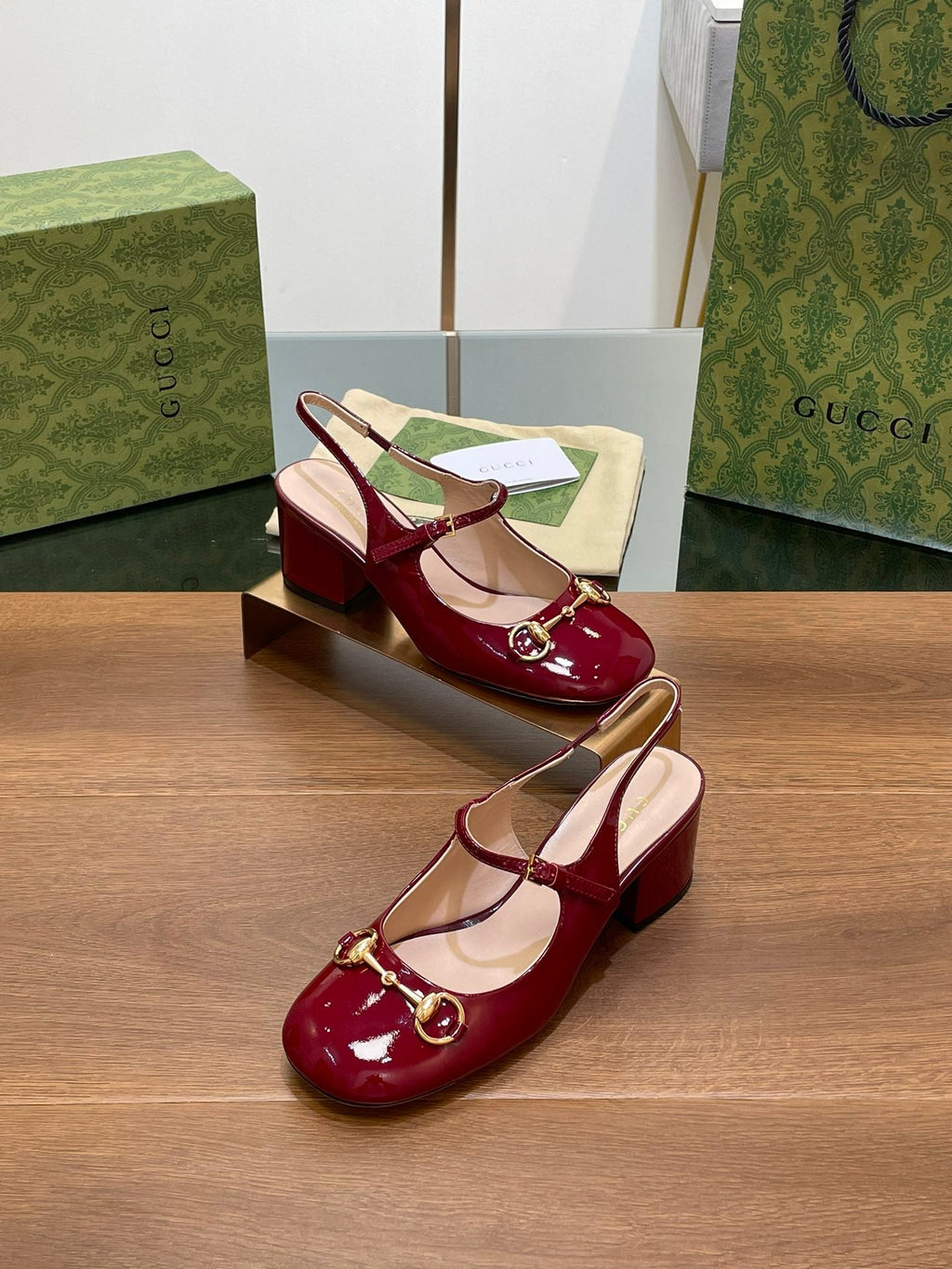 GUCCI HORSEBIT PUMP SCARLET LAMBSKIN
