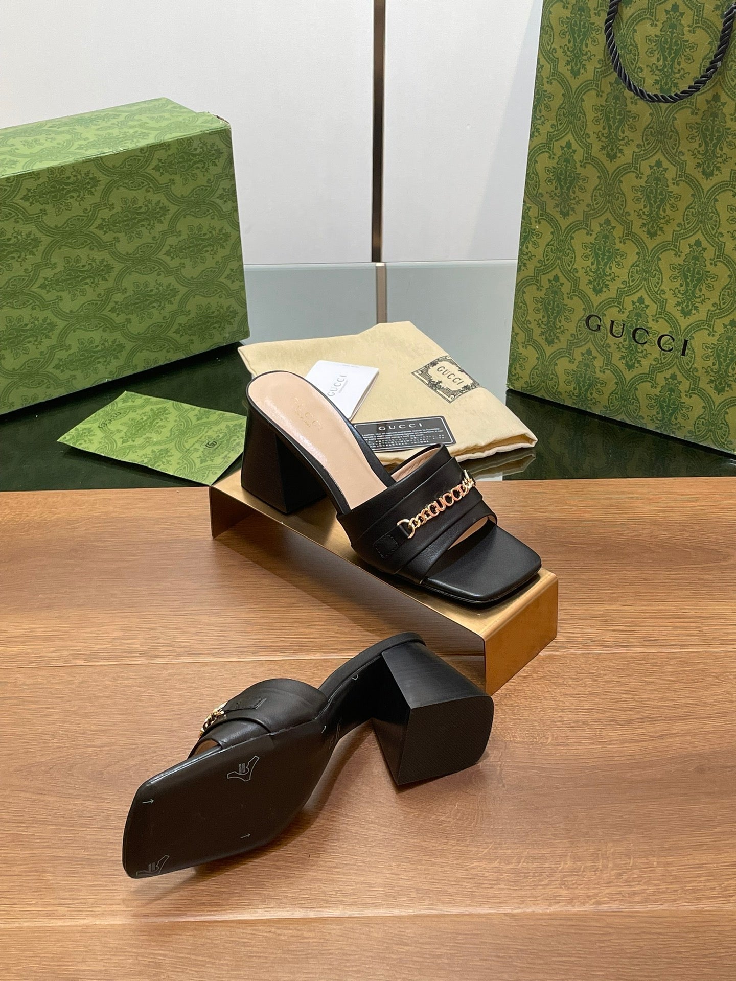 GUCCI SIGNORIA SLIDE SANDAL BLACK DENIM
