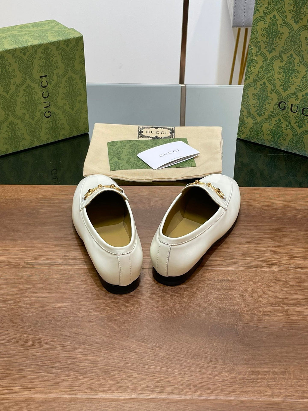 GUCCI JORDAAN LOAFER GLOSSY WHITE LAMBSKIN