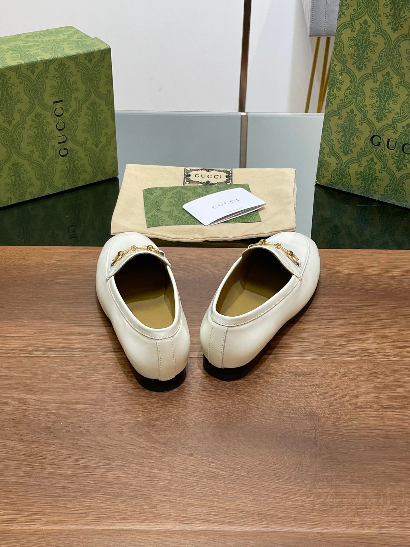 GUCCI JORDAAN LOAFER GLOSSY WHITE LAMBSKIN
