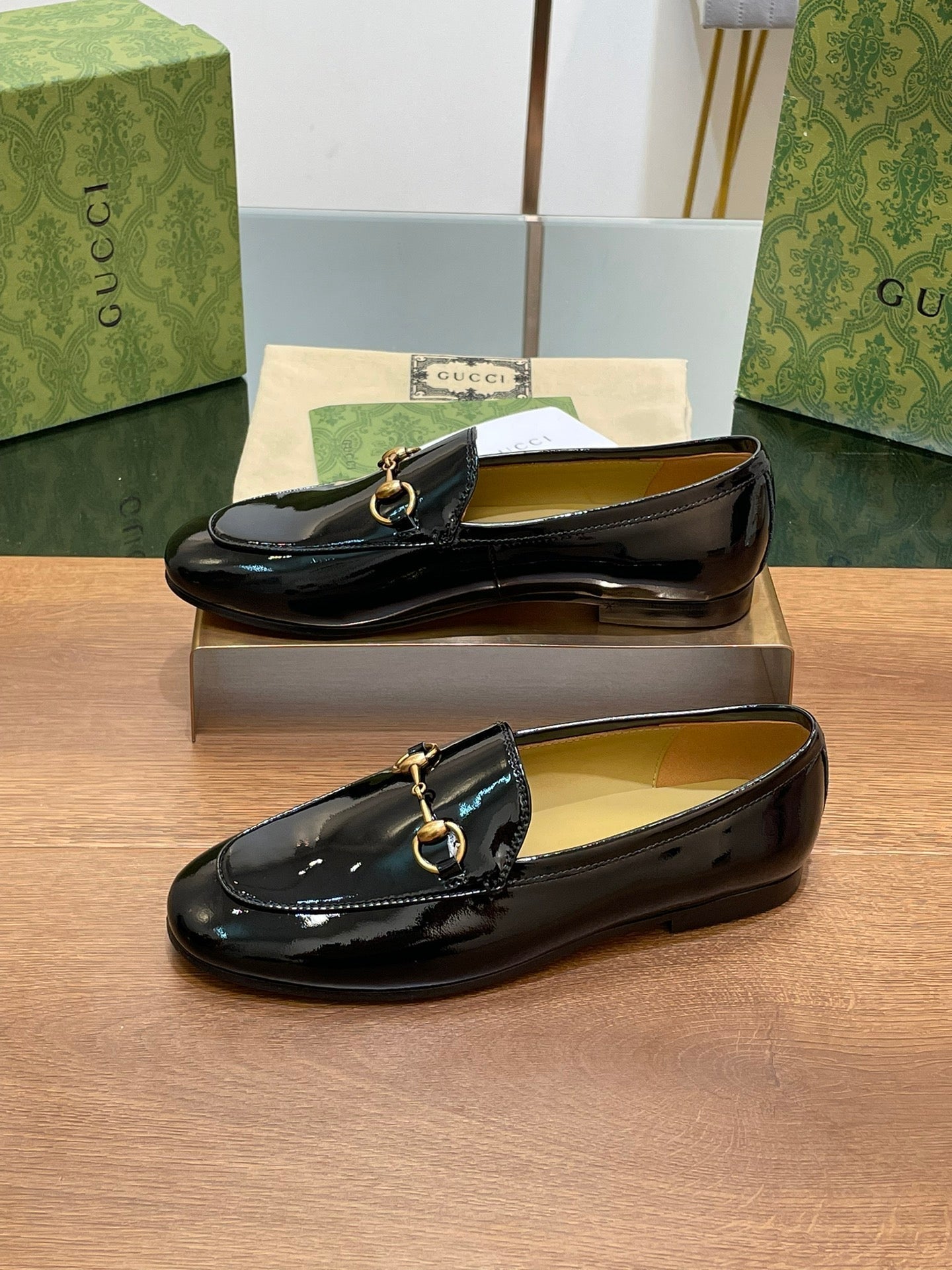 GUCCI JORDAAN LOAFER GLOSSY BLACK LAMBSKIN