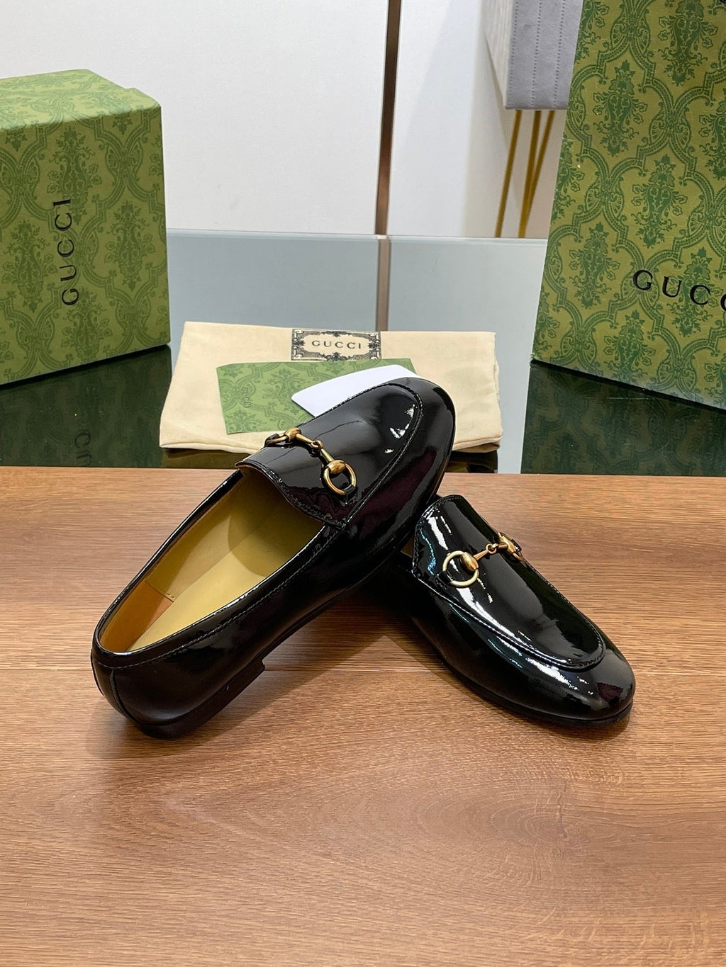 GUCCI JORDAAN LOAFER GLOSSY BLACK LAMBSKIN