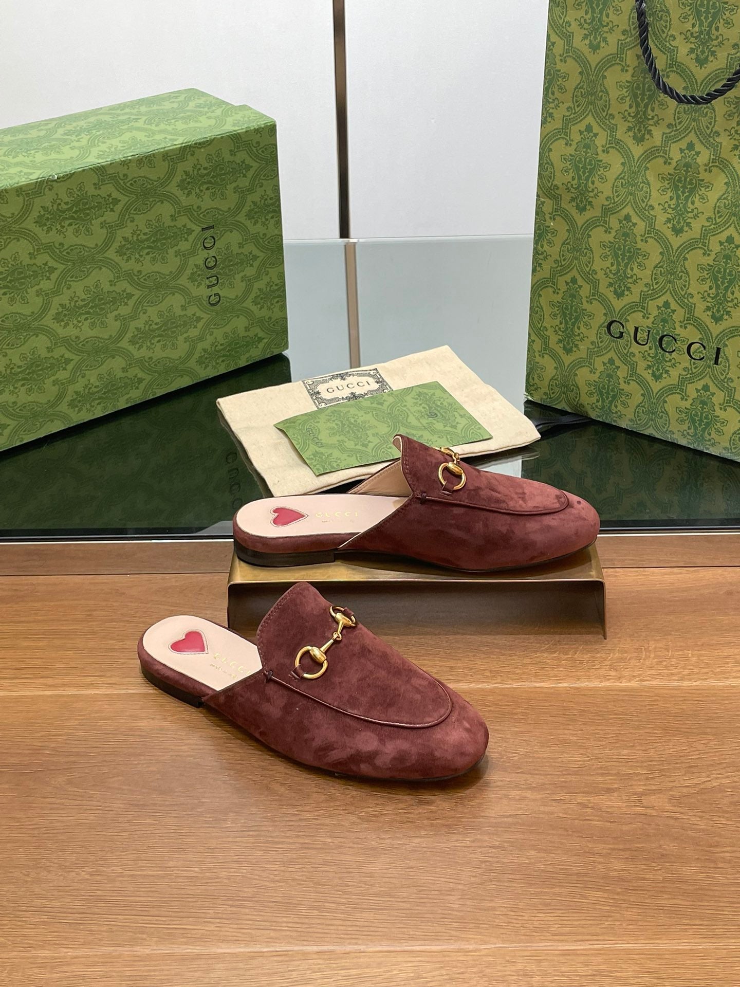 GUCCI HORSEBIT MULE IN UMBER BROWN SUEDE WITH GOLD HARDWARE