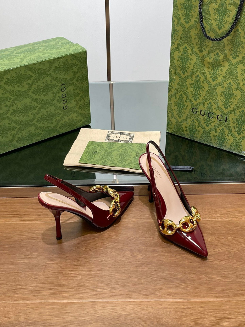 GUCCI HIGH SLINGBACK 10.5 CM IN WINE RED GLOSSY CALFSKIN WITH GOLD HARDWARE