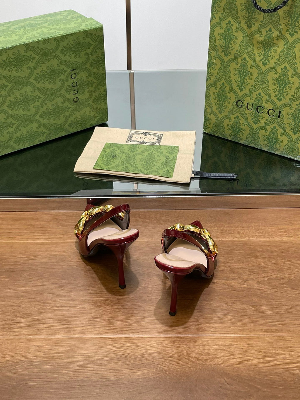 GUCCI HIGH SLINGBACK 10.5 CM IN WINE RED GLOSSY CALFSKIN WITH GOLD HARDWARE
