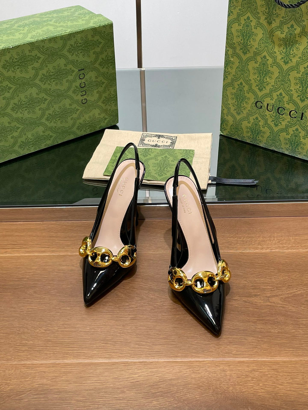 GUCCI HIGH SLINGBACK 10.5 CM IN BLACK GLOSSY CALFSKIN WITH GOLD HARDWARE
