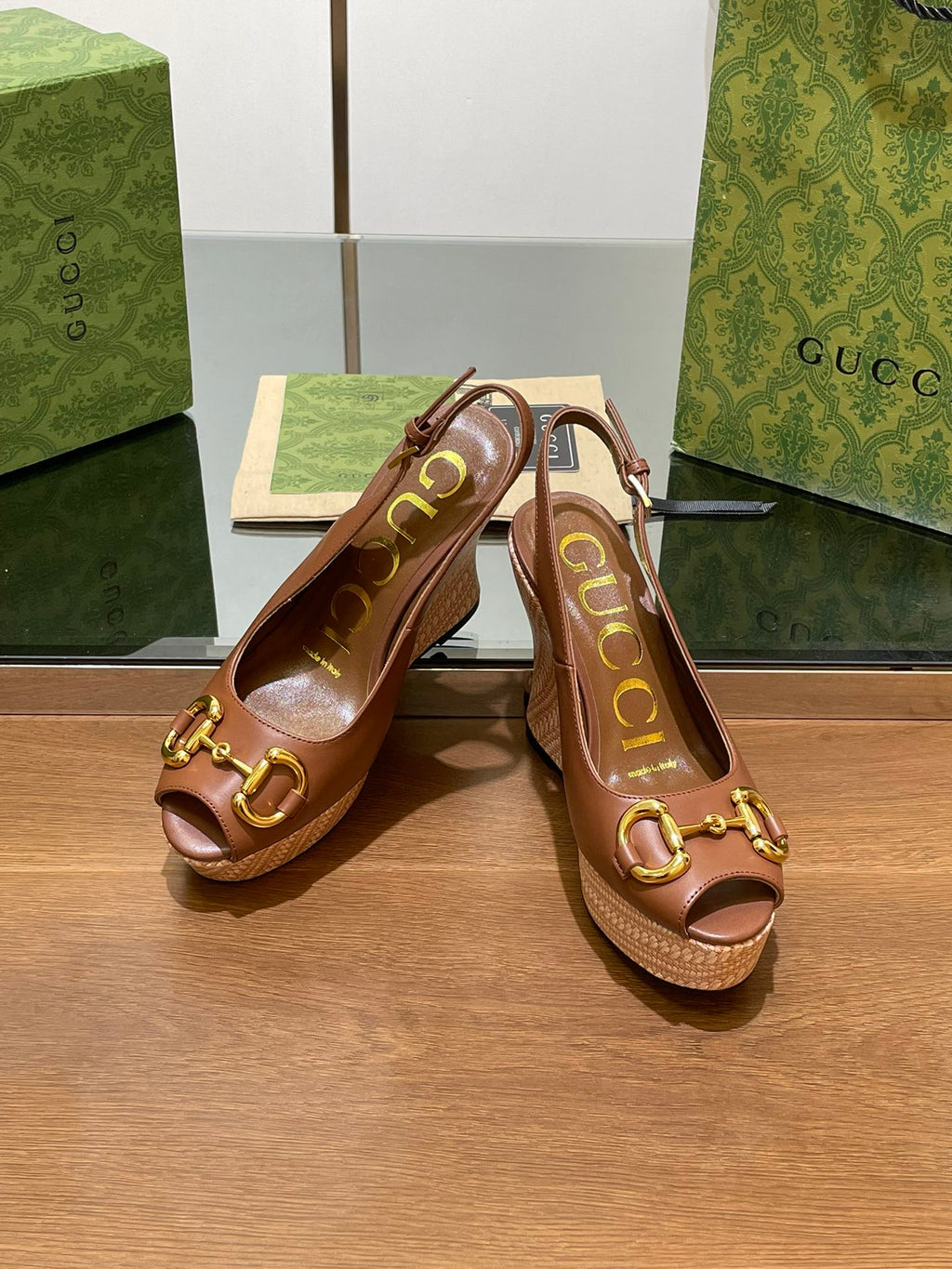 GUCCI WEDGE PLATFORM IN CHOCOLATE BROWN CALFSKIN WITH GOLD HARDWARE