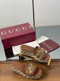 GUCCI HIGH 6.3 CM WEDGE SANDALS IN BROWN CALFSKIN AND FABRIC