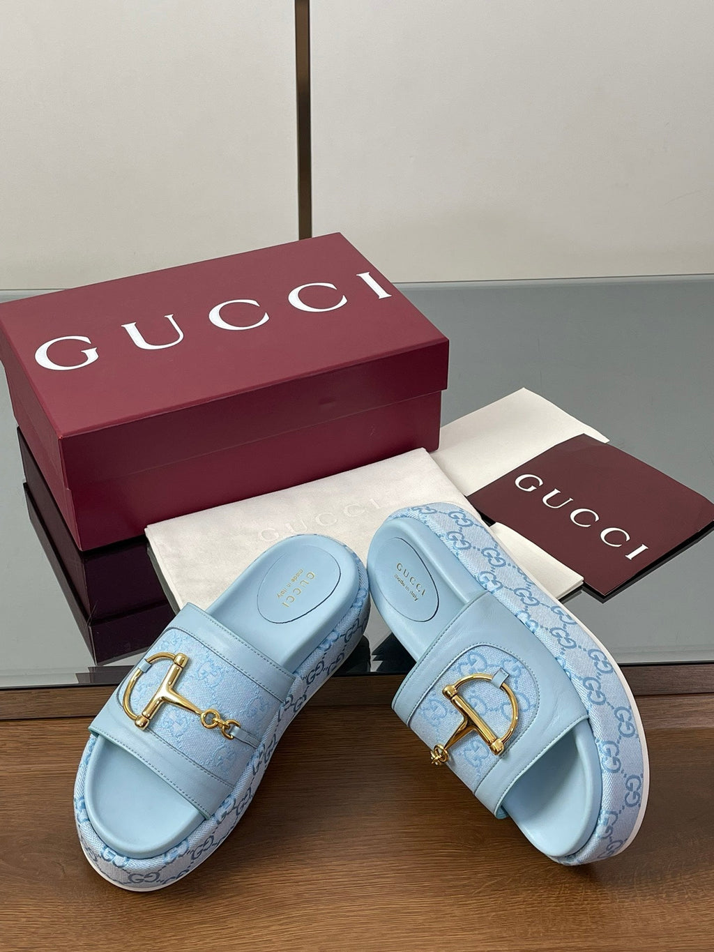 GUCCI HIGH 5.5 CM WEDGE SANDALS IN BLUE CALFSKIN AND FABRIC