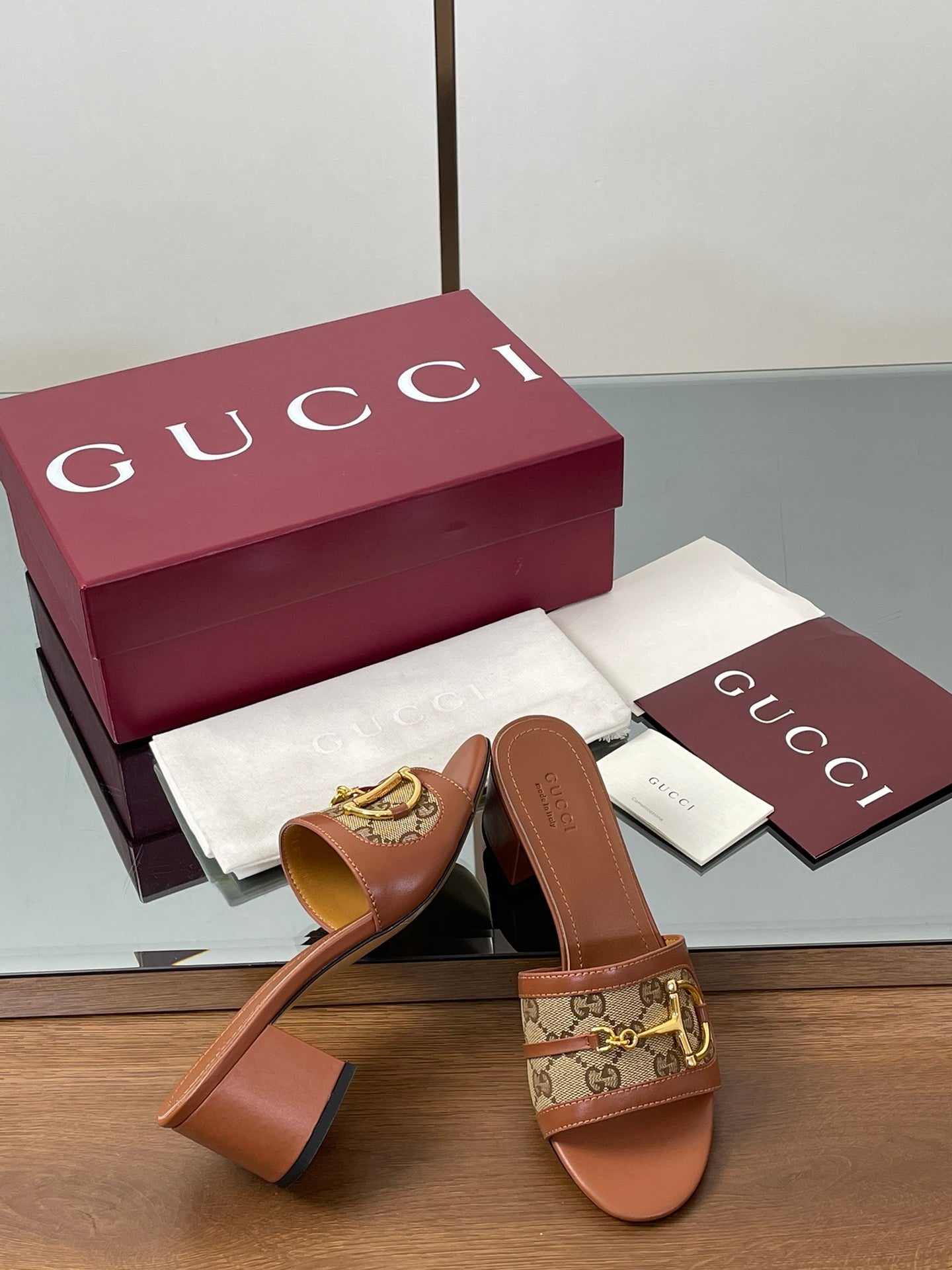 GUCCI HIGH HEEL MULE 5.5 CM IN BROWN CALFSKIN MIX FABRIC AND GOLD HARDWARE