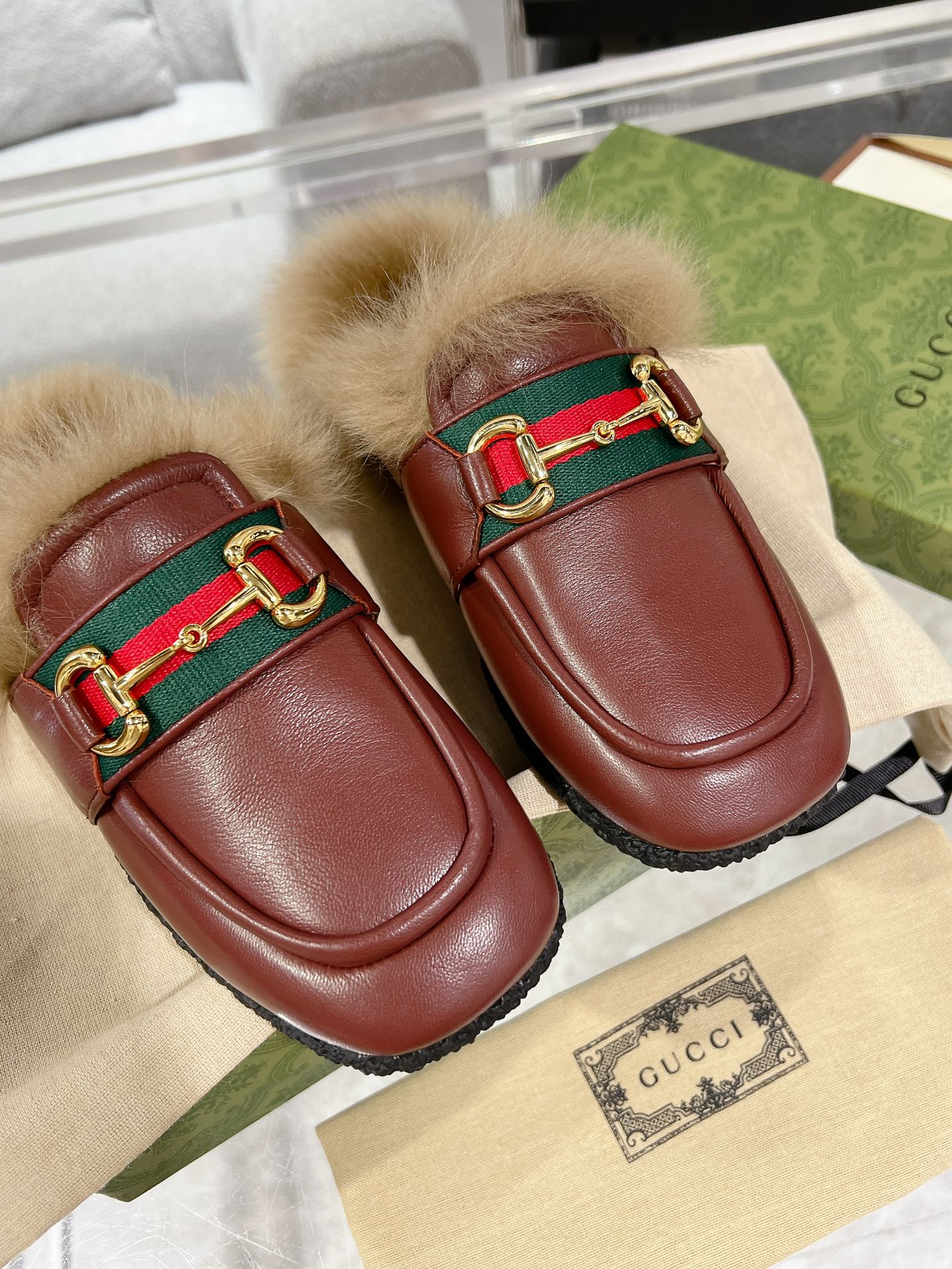 GUCCI HORSEBIT MULE WITH WEB IN WINE RED CALFSKIN MIX MINK FUR