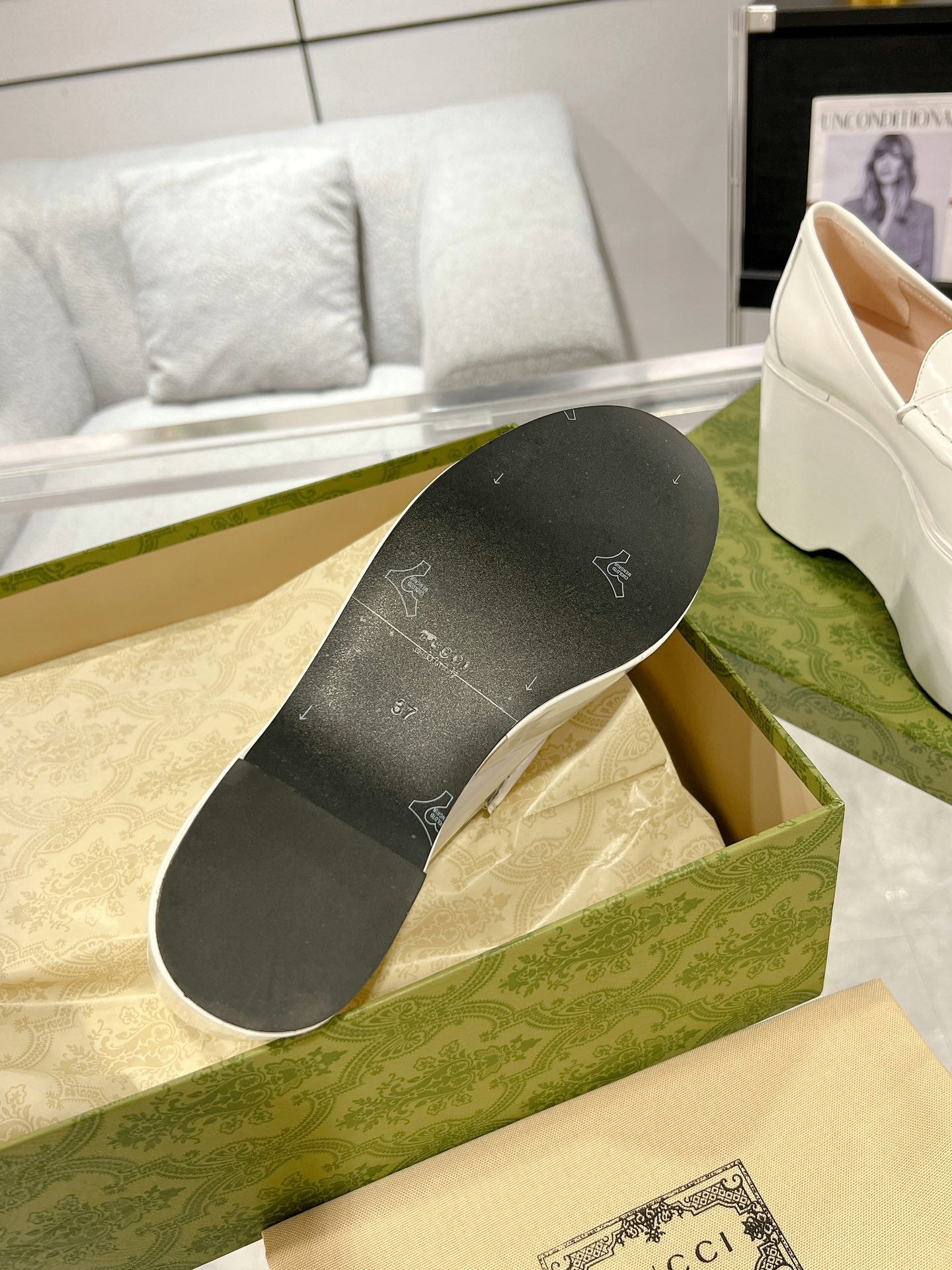 GUCCI HORSEBIT PLATFORM LOAFER WHITE CALFSKIN