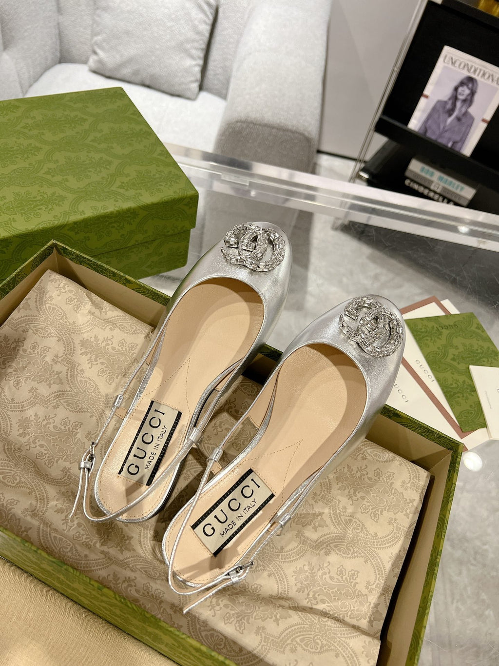 GUCCI METALIC SLINGBACK FLATS IN SILVER CALFSKIN