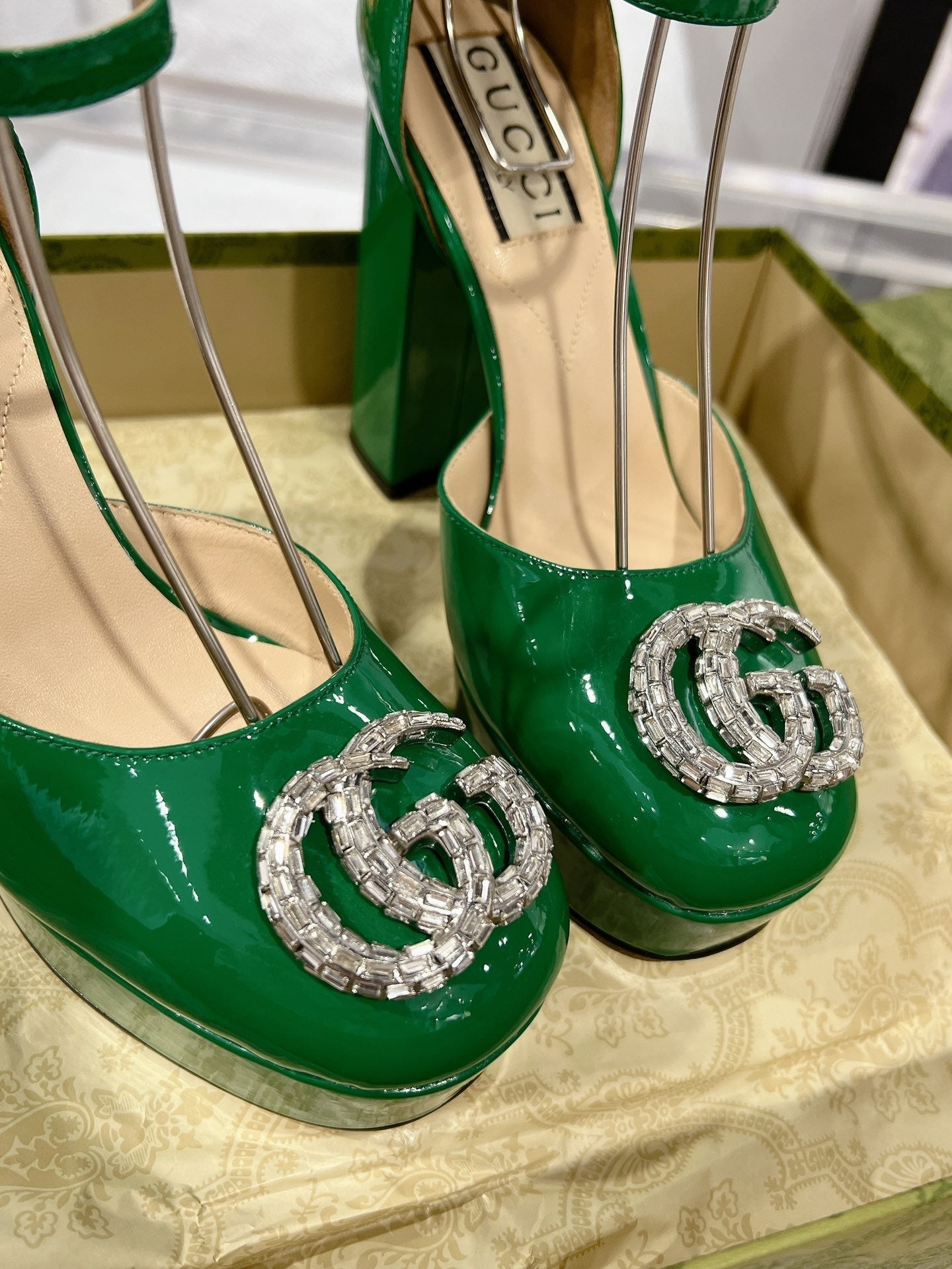 GUCCI CRYSTALS PLATFORM PUMPS JADE GREEN CALFSKIN