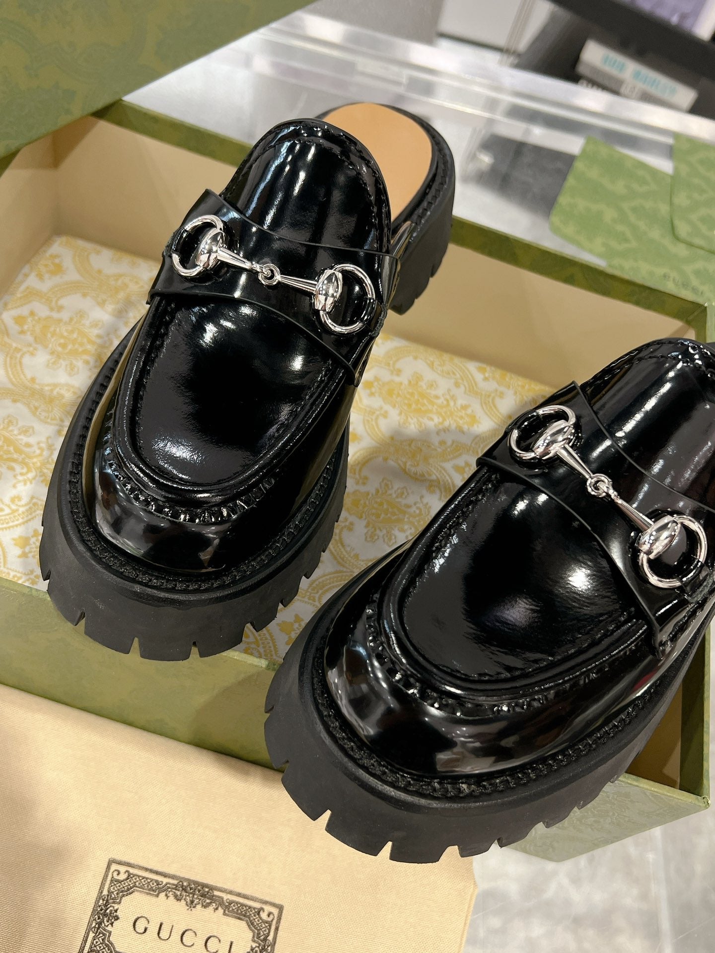 GUCCI MULE WITH HORSEBIT GLOSSY BLACK CALFSKIN