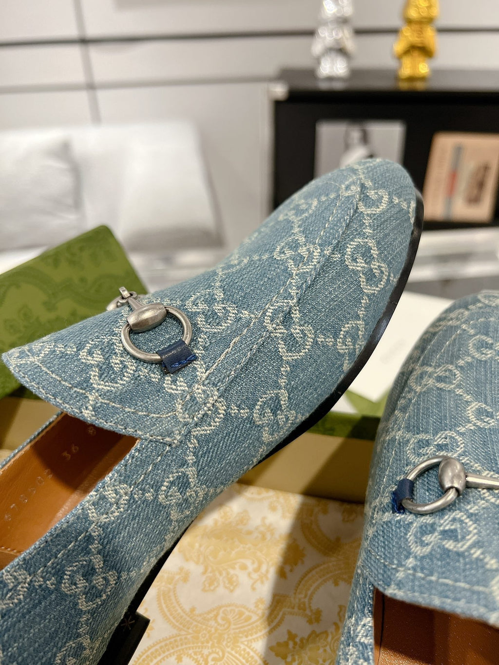 GUCCI MEN'S LOAFER WITH HORSEBIT IN SAPHIRE BLUE MONOGRAM JACQUARD FABRIC
