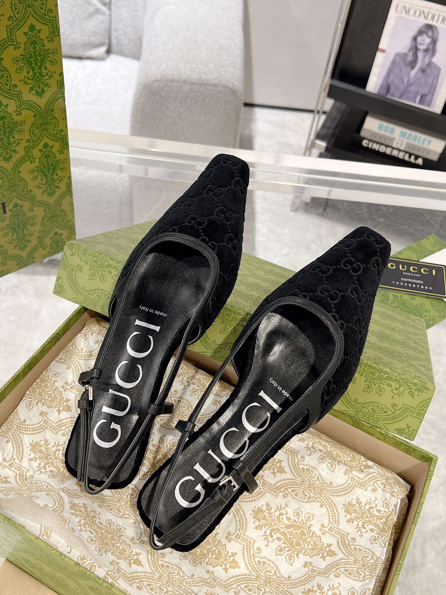 GUCCI SLINGBACK FLATS IN BLACK VELVET