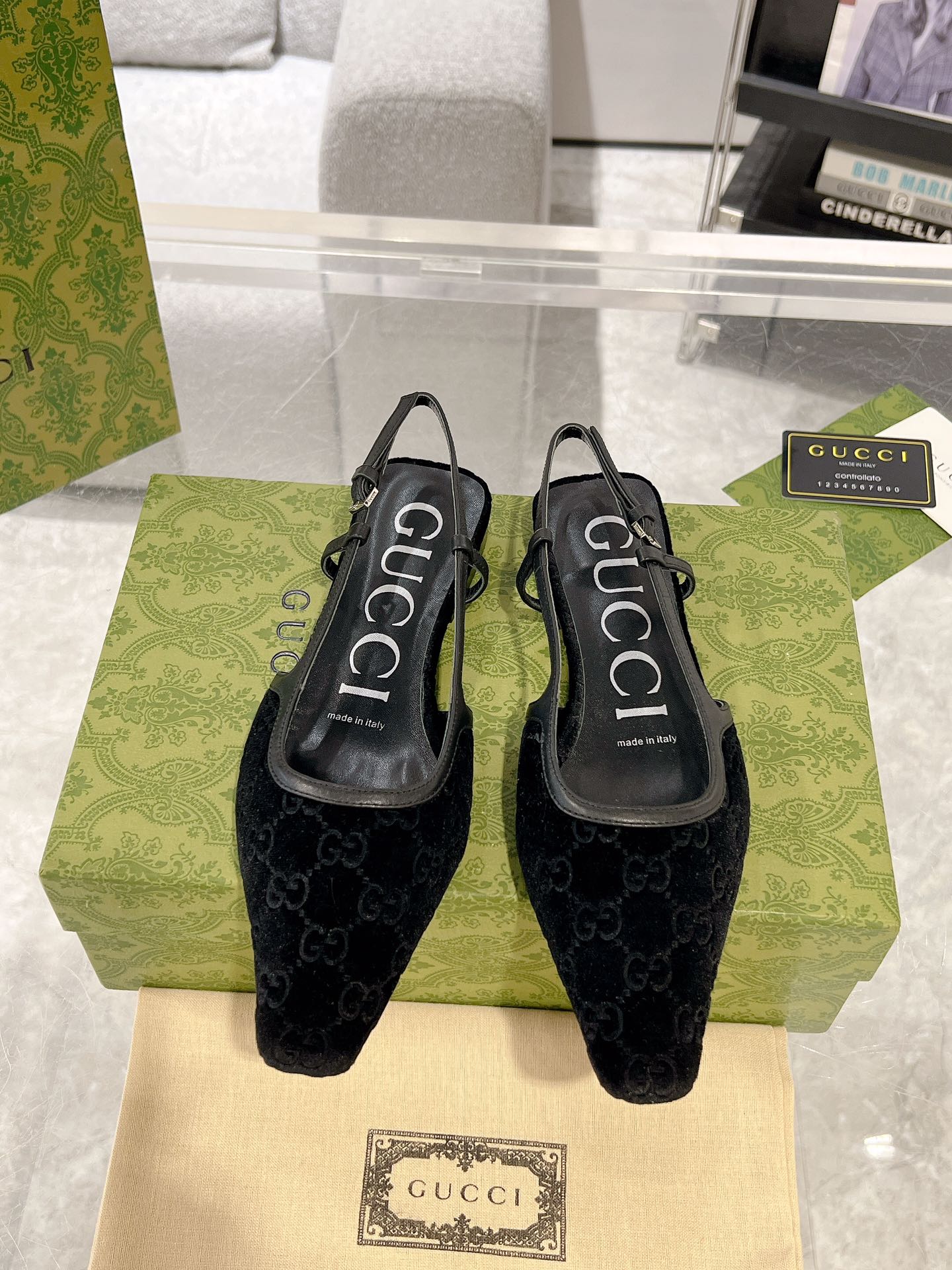 GUCCI SLINGBACK FLATS IN BLACK VELVET