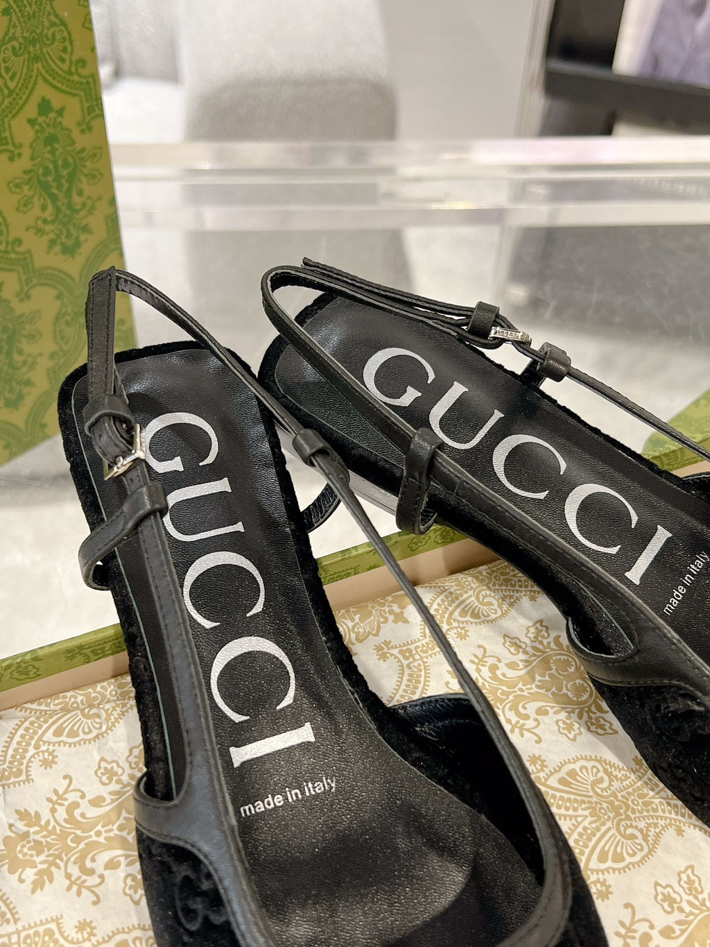GUCCI SLINGBACK FLATS IN BLACK VELVET