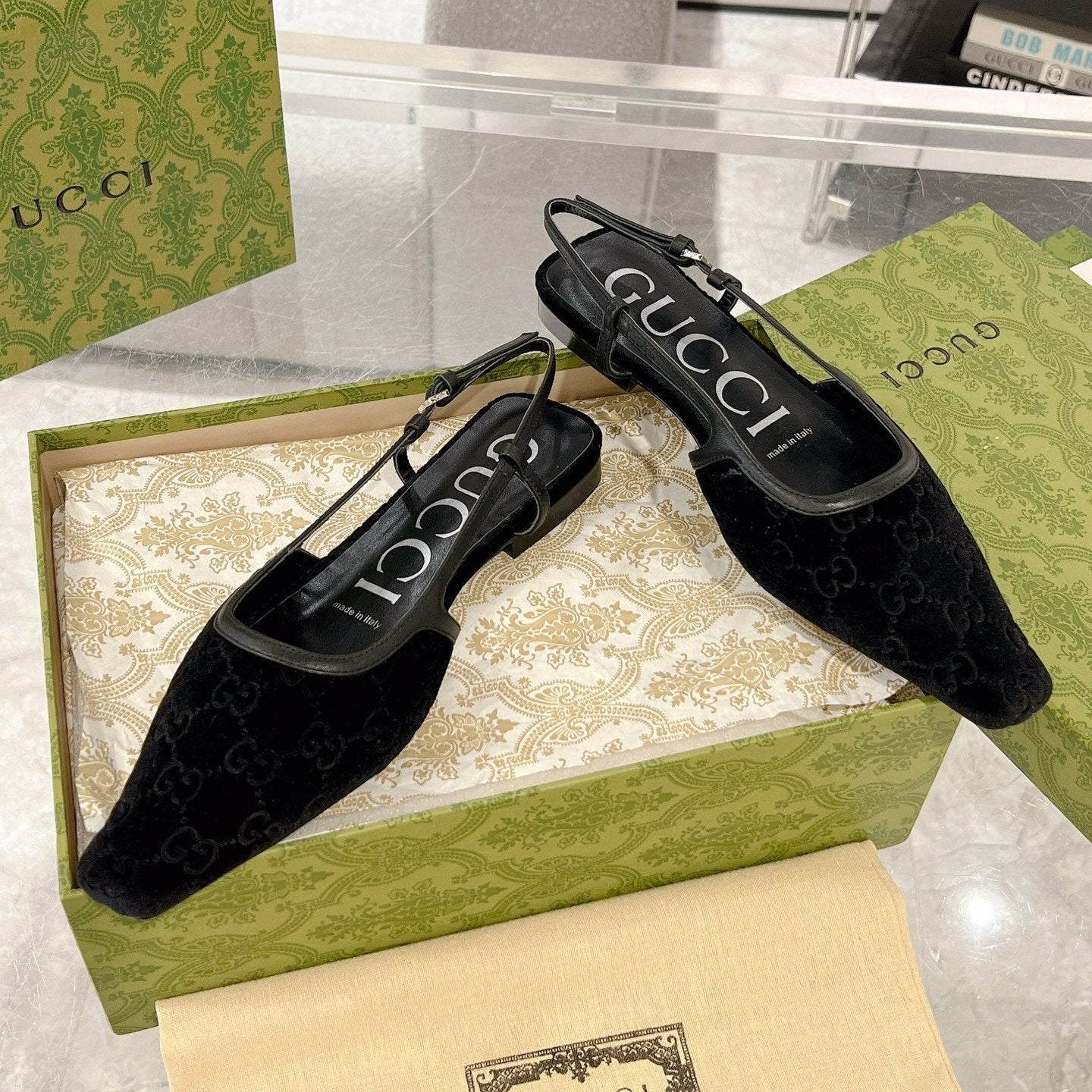 GUCCI SLINGBACK FLATS IN BLACK VELVET