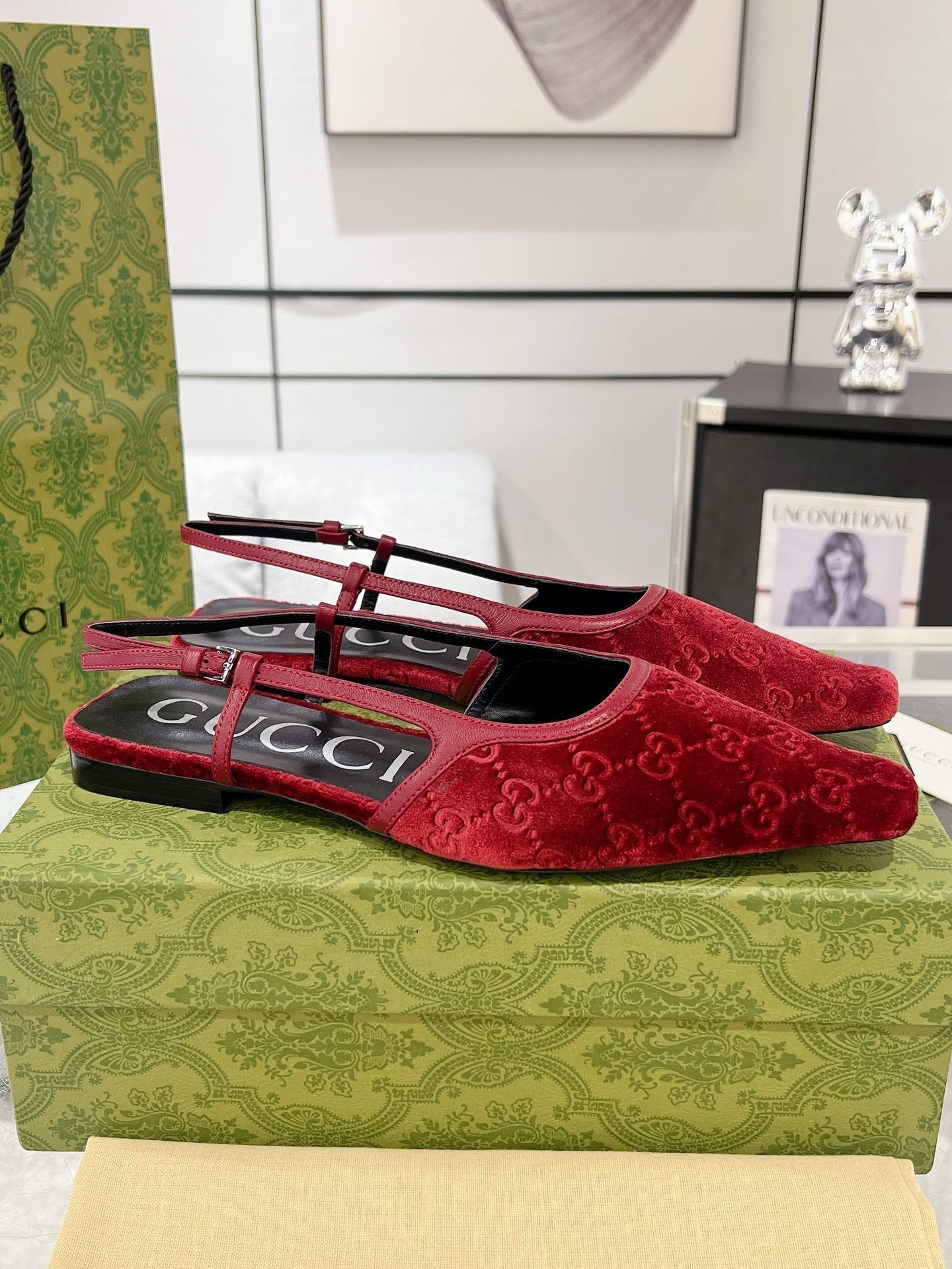 GUCCI SLINGBACK FLATS CHERRY VELVET