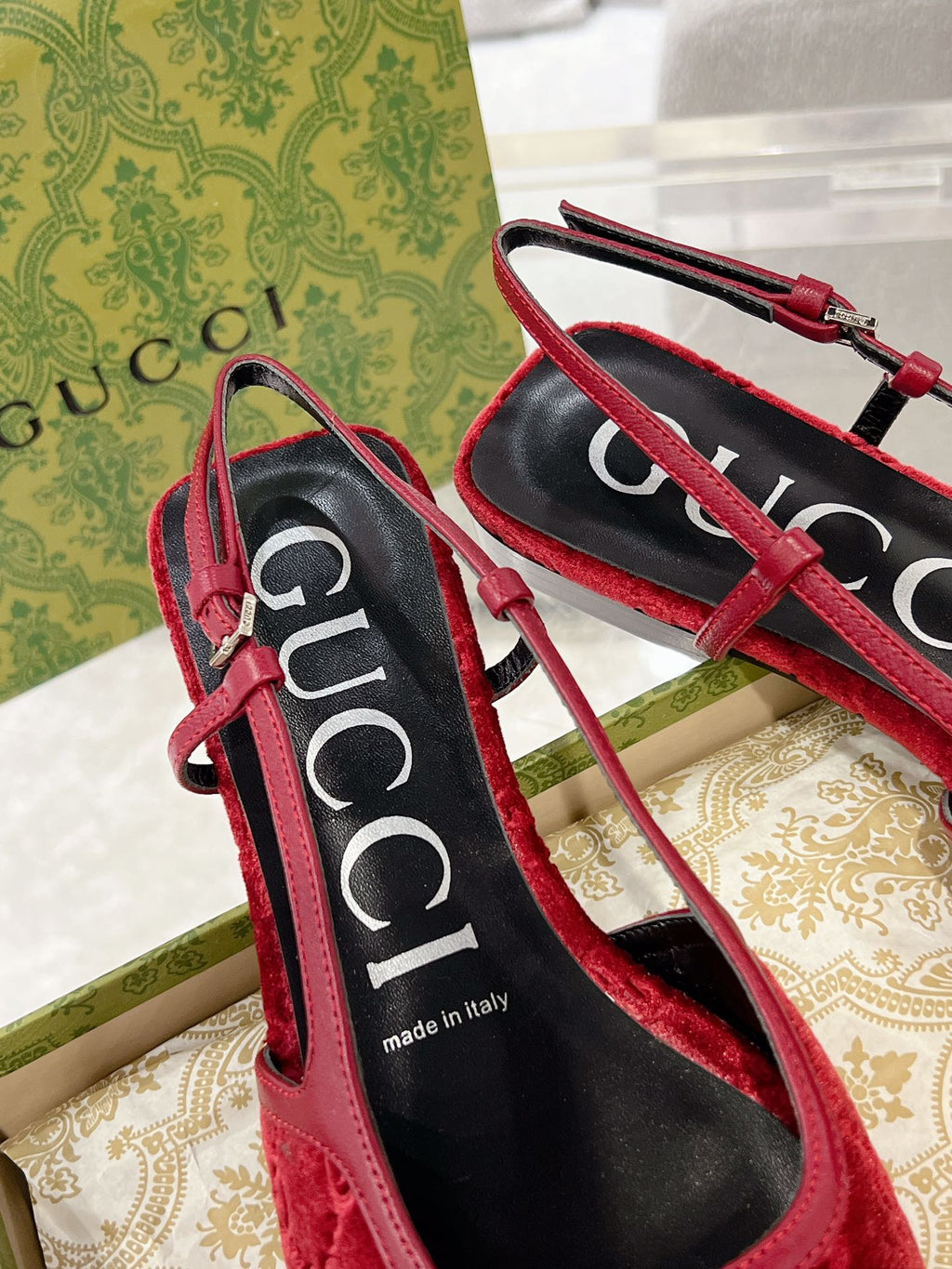 GUCCI SLINGBACK FLATS IN CHERRY RED VELVET
