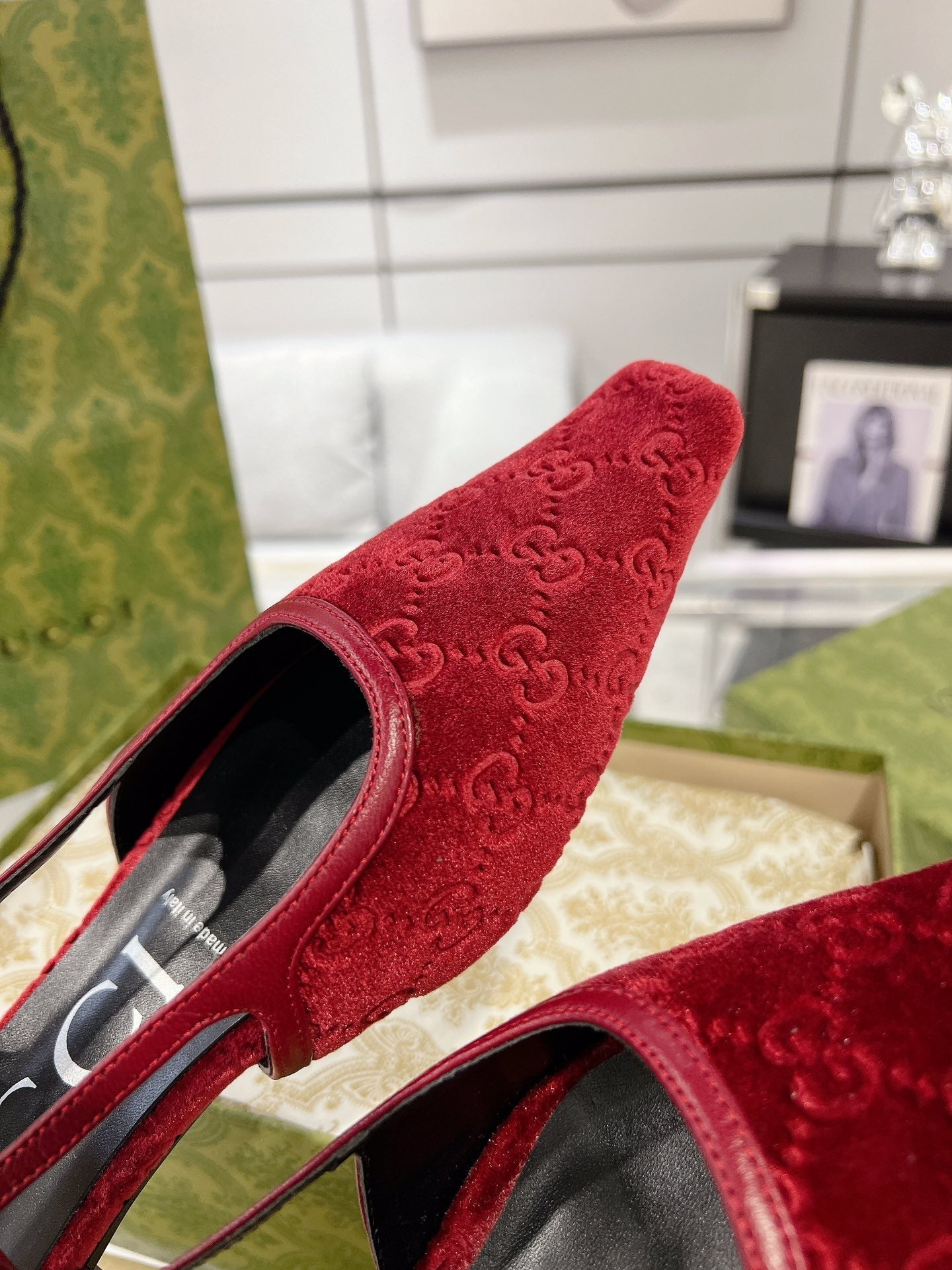 GUCCI SLINGBACK FLATS CHERRY VELVET