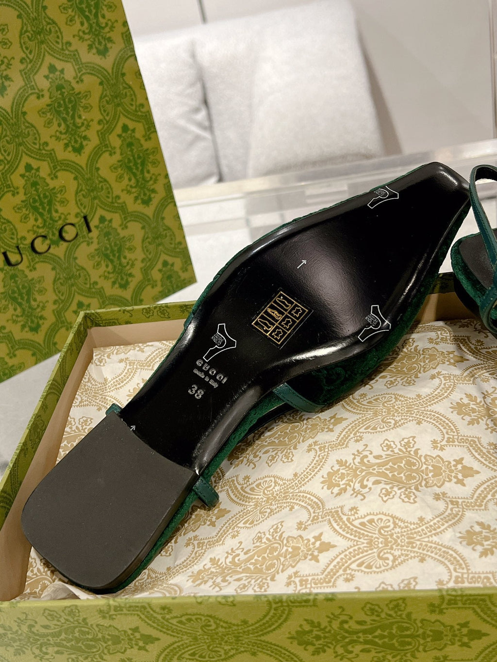 GUCCI SLINGBACK FLATS IN GREEN FOREST VELVET