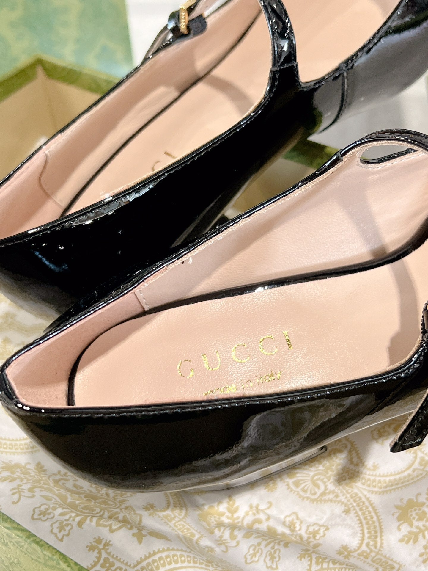 GUCCI HORSEBIT MARY JANE HEEL IN BLACK CALFSKIN GOLD HARDWARE